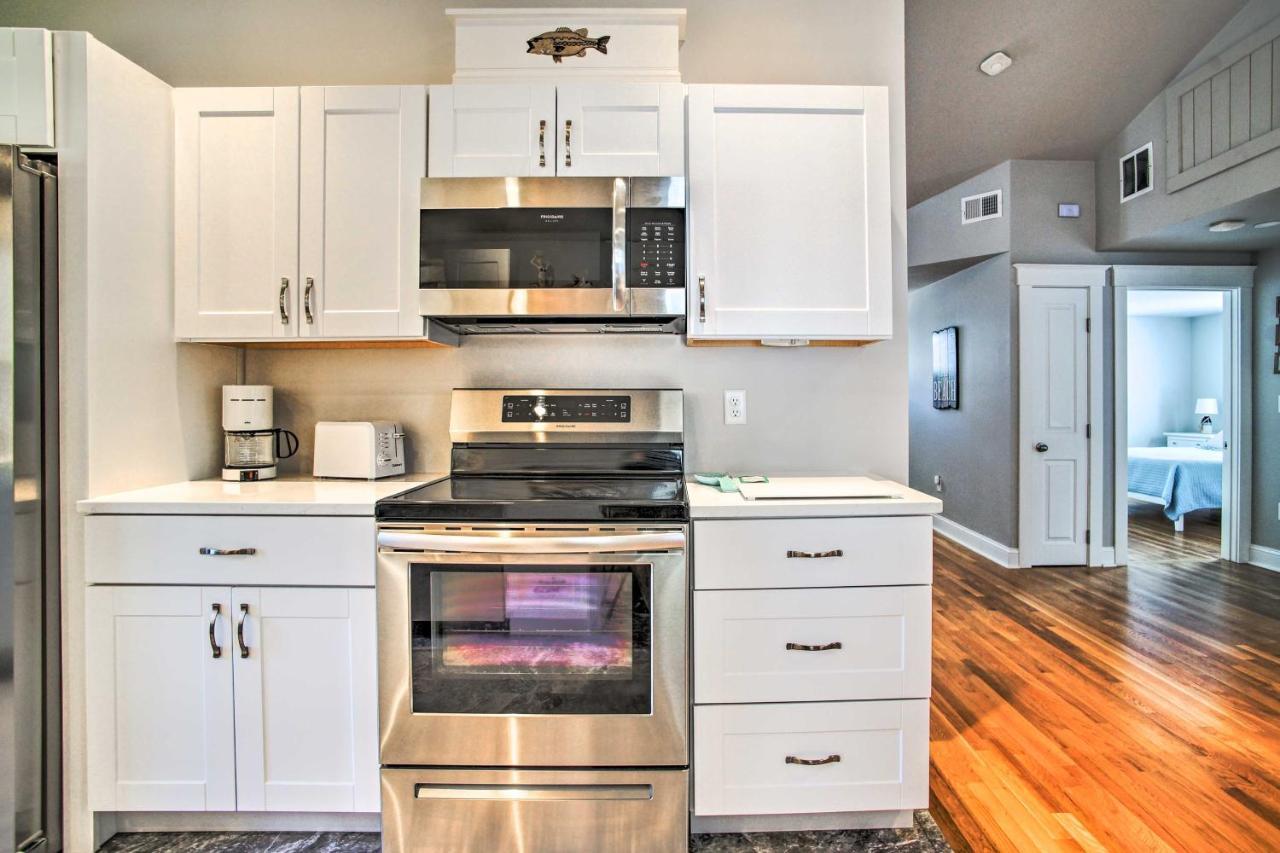 Updated Buzzards Bay Beach Cottage Walk To Shore! Bourne Eksteriør bilde