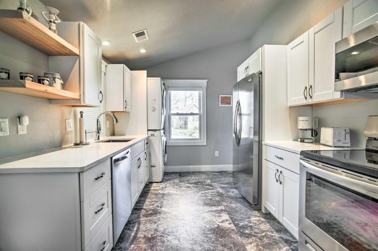 Updated Buzzards Bay Beach Cottage Walk To Shore! Bourne Eksteriør bilde